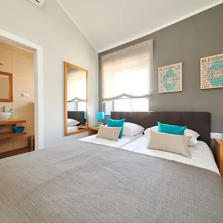 Eni Villa *